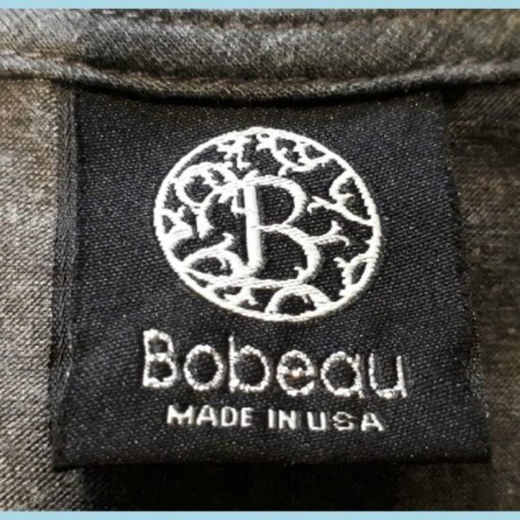 3/$20 BOBEAU Love & Peace Quote Abstract Graphic Top Cropped 3/4 Sleeve Gray - Picture 9 of 9